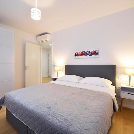 Ophelia Apartment With Parking Загреб Екстериор снимка