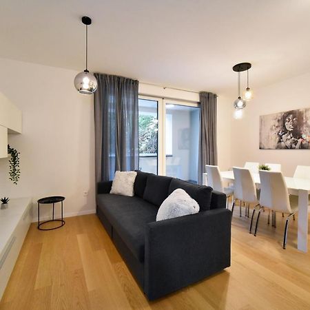 Ophelia Apartment With Parking Загреб Екстериор снимка