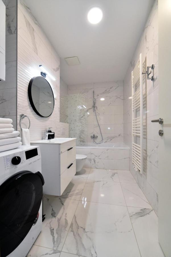 Ophelia Apartment With Parking Загреб Екстериор снимка