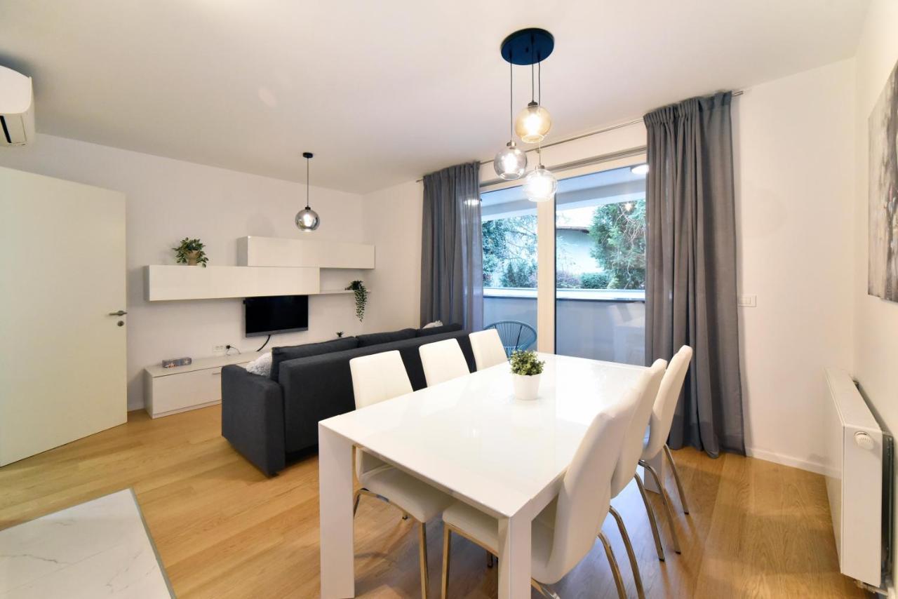Ophelia Apartment With Parking Загреб Екстериор снимка
