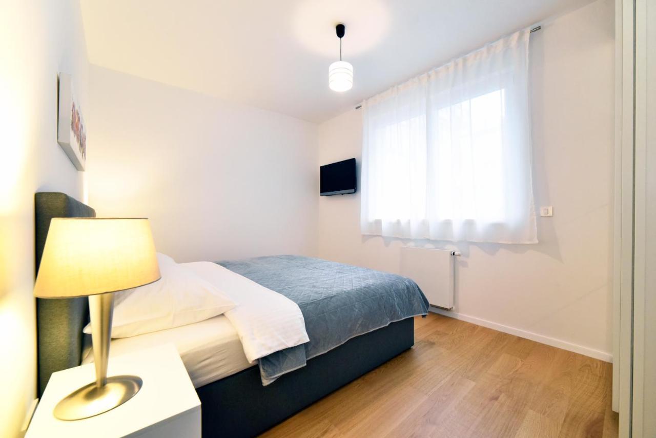 Ophelia Apartment With Parking Загреб Екстериор снимка