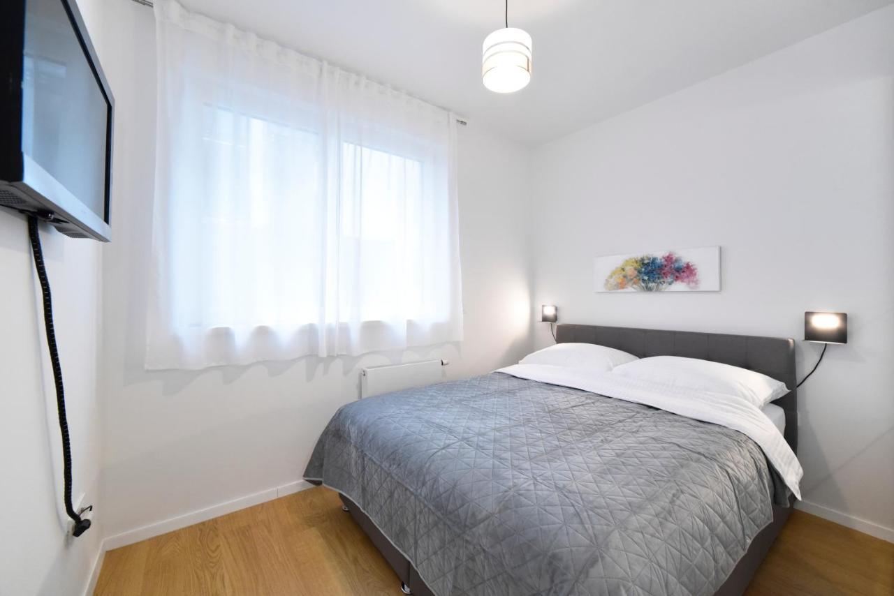 Ophelia Apartment With Parking Загреб Екстериор снимка