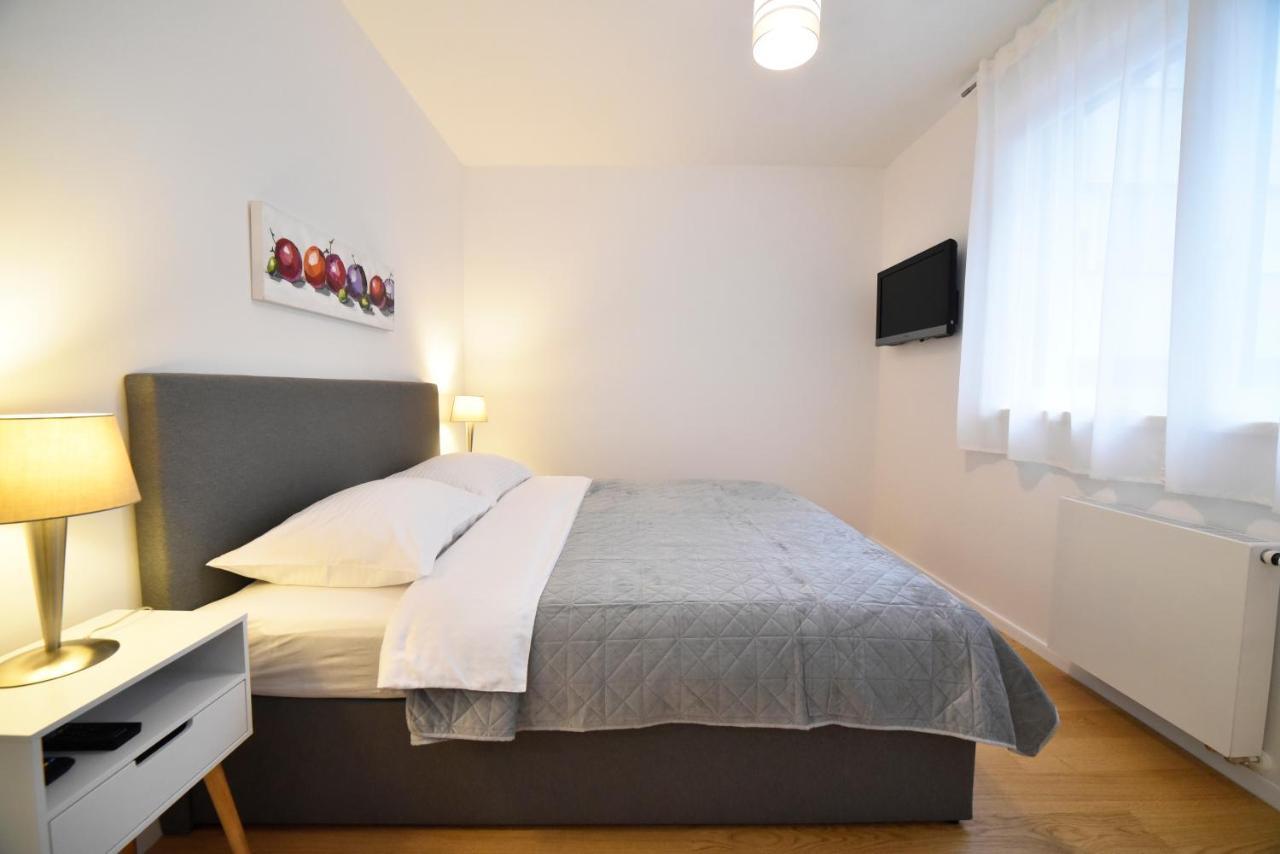 Ophelia Apartment With Parking Загреб Екстериор снимка