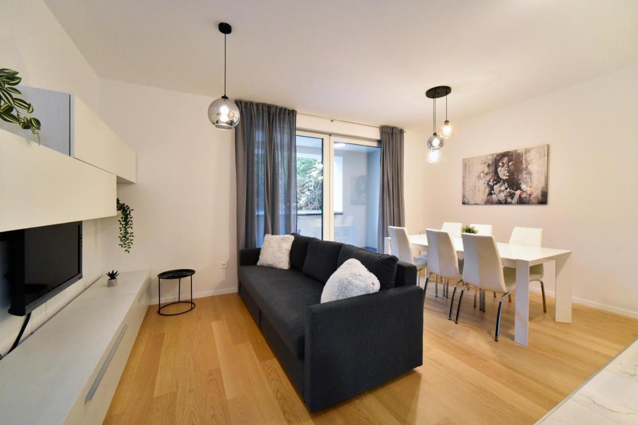 Ophelia Apartment With Parking Загреб Екстериор снимка