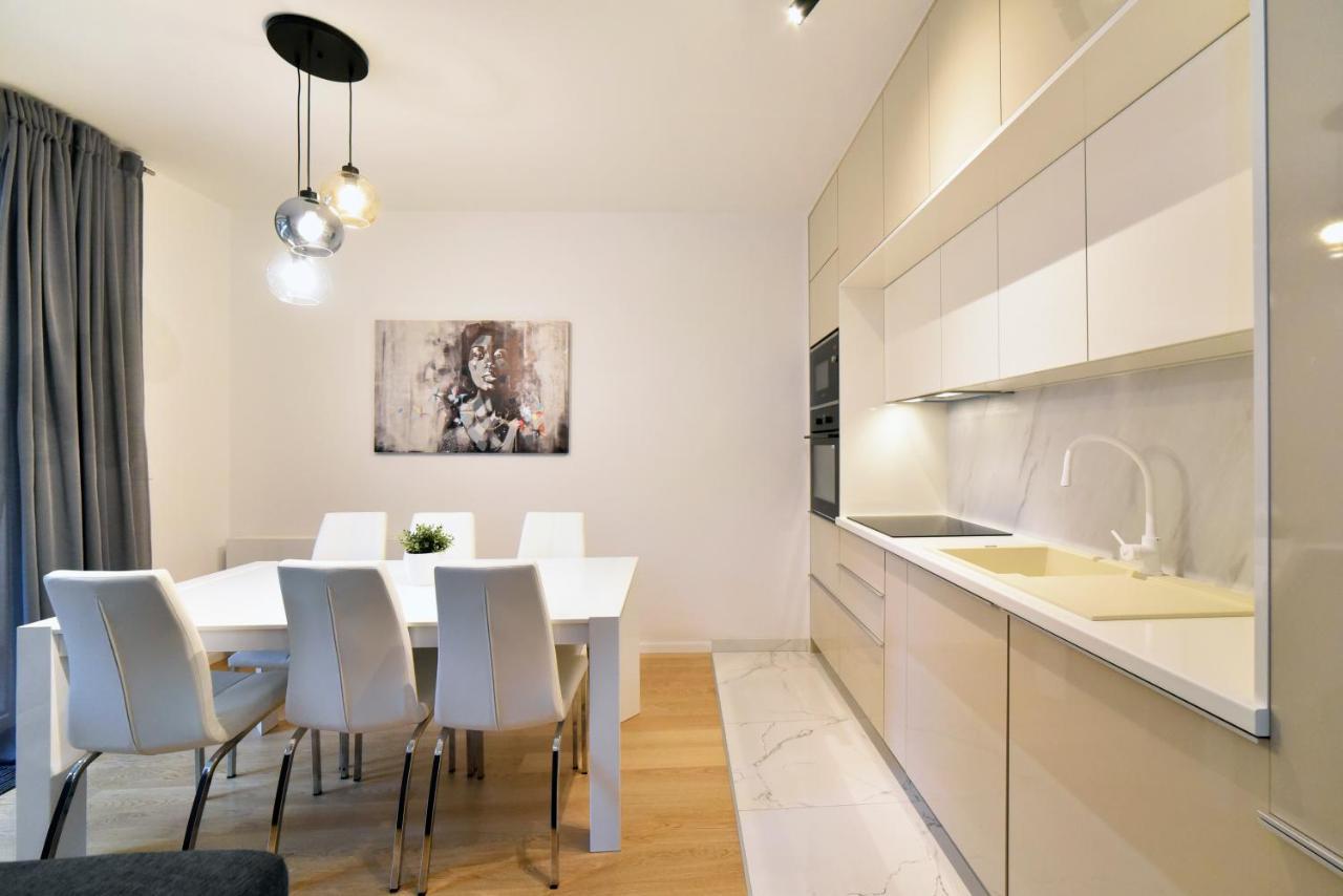 Ophelia Apartment With Parking Загреб Екстериор снимка