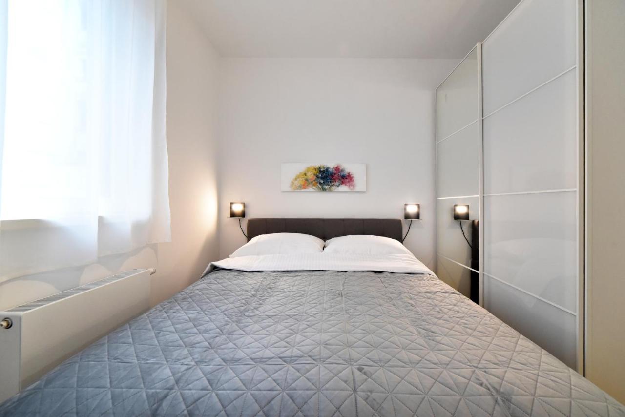 Ophelia Apartment With Parking Загреб Екстериор снимка